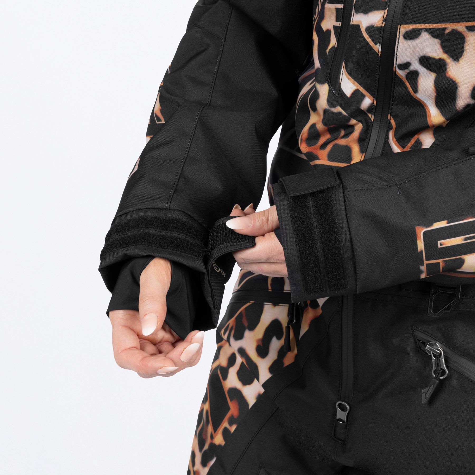 CXLite_Mono_W_BlackCheetah_232941-_1061_Detail3